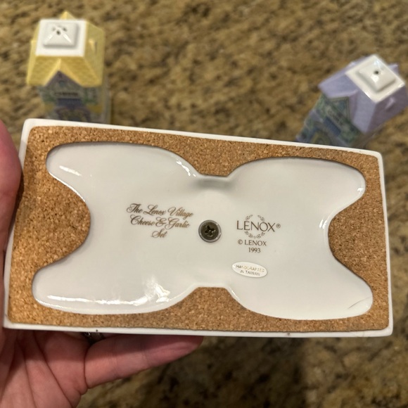 Lenox Village Collection Garlic & Cheese Shaker Set with Caddy - Picture 6 of 6